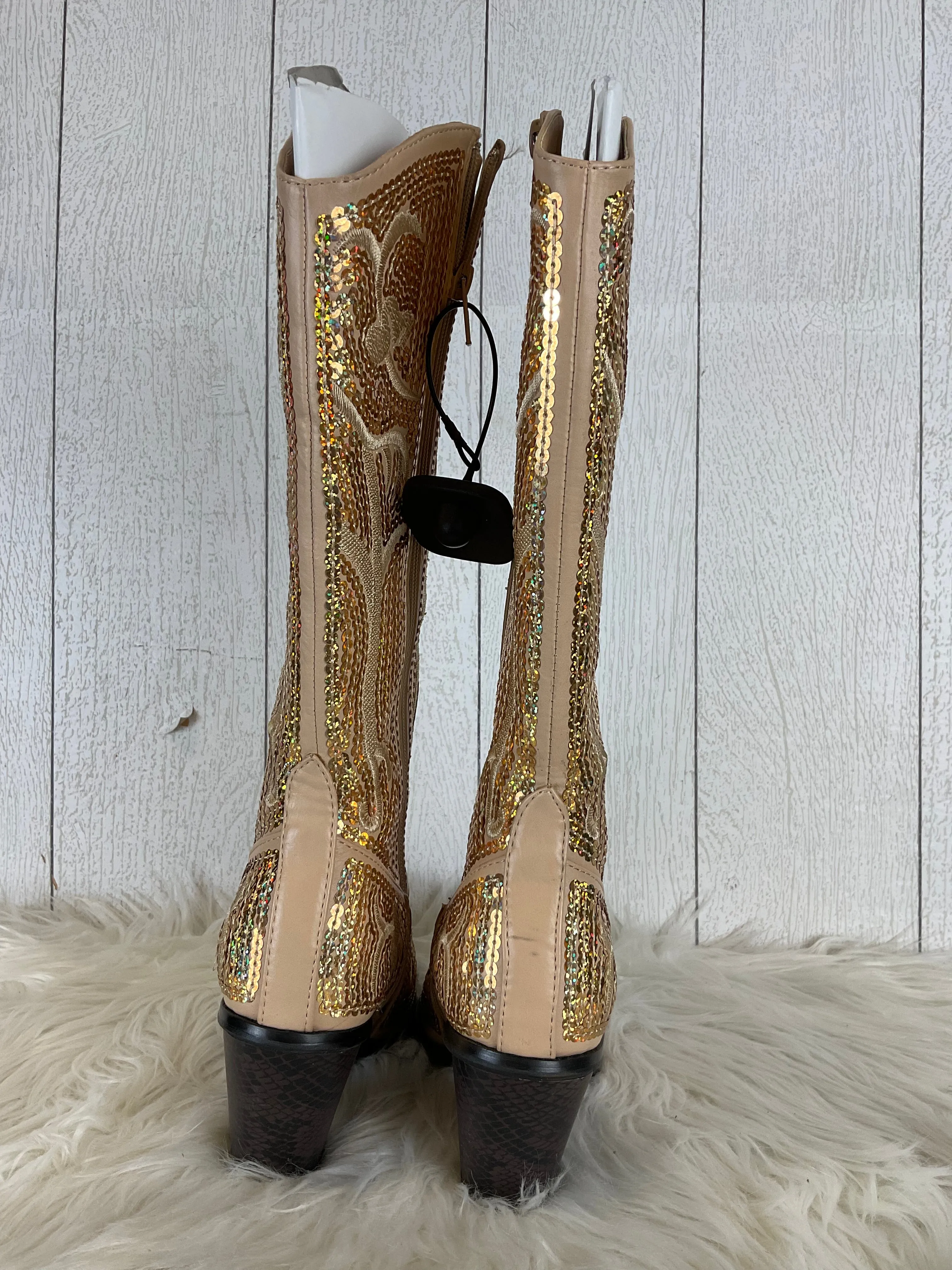 Boots Knee Flats By Clothes Mentor In Gold, Size: 7