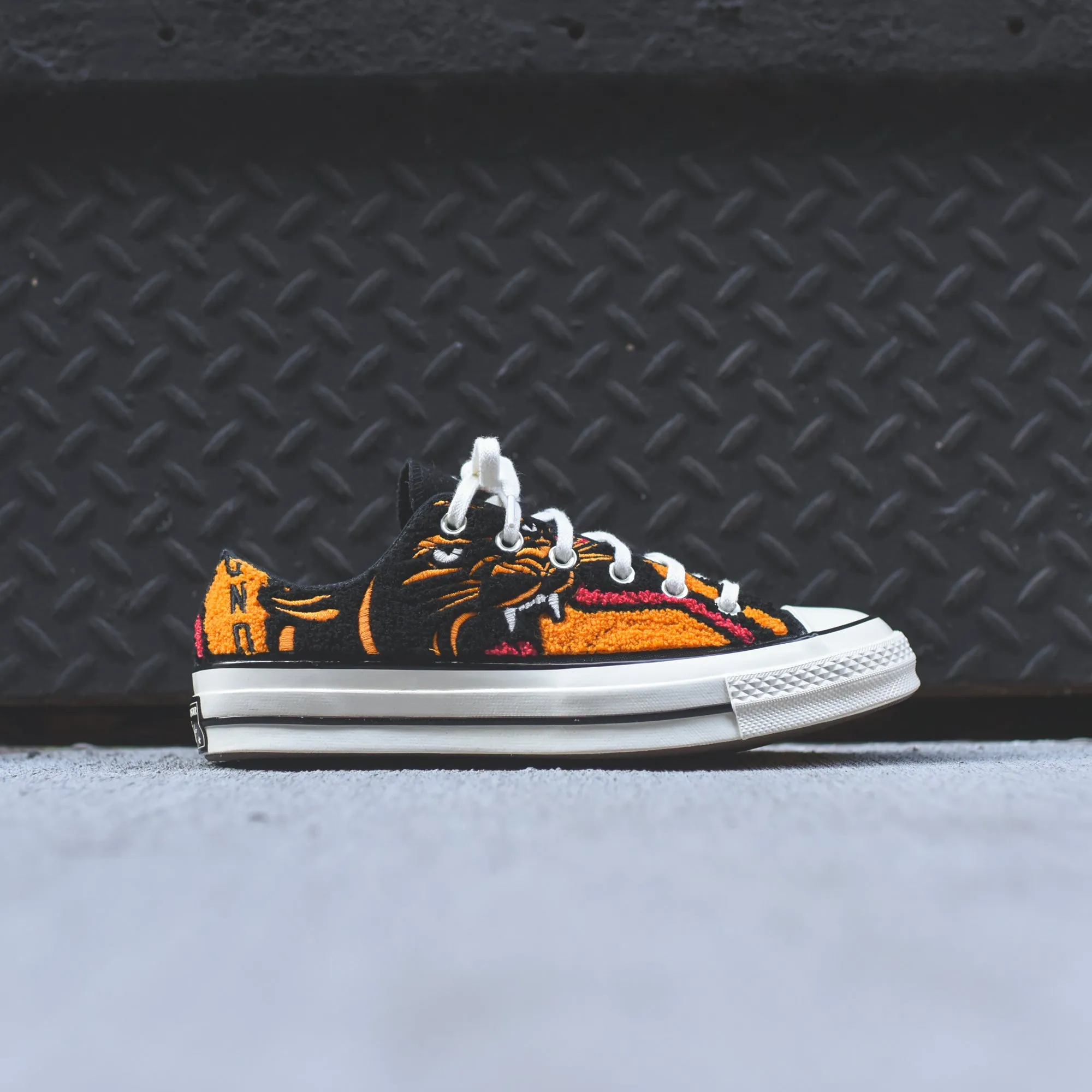 Converse x UNDFTD Chuck 70 Ox - Black / White / Orange