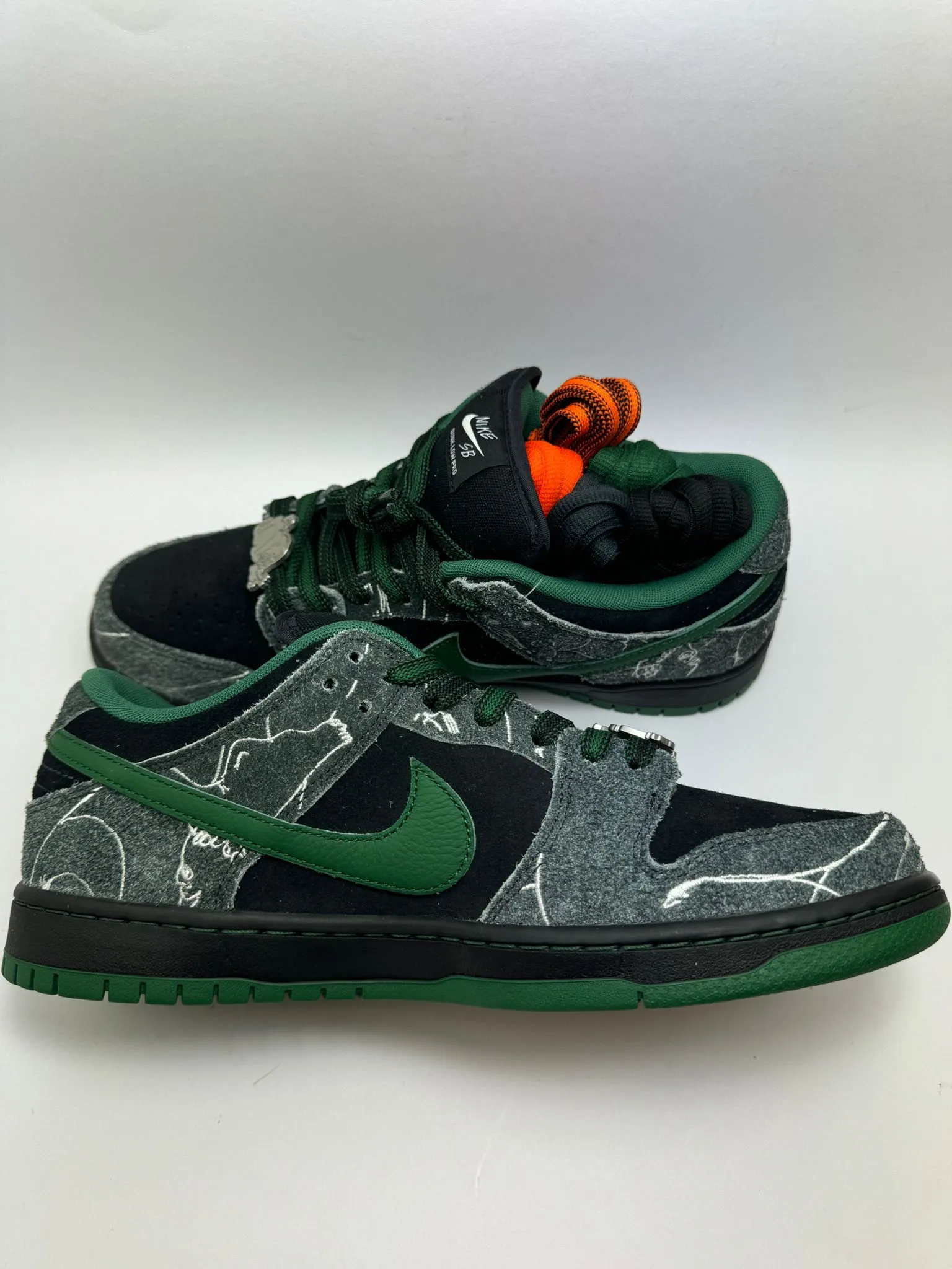 Nike SB Dunk Low "There Skateboards"