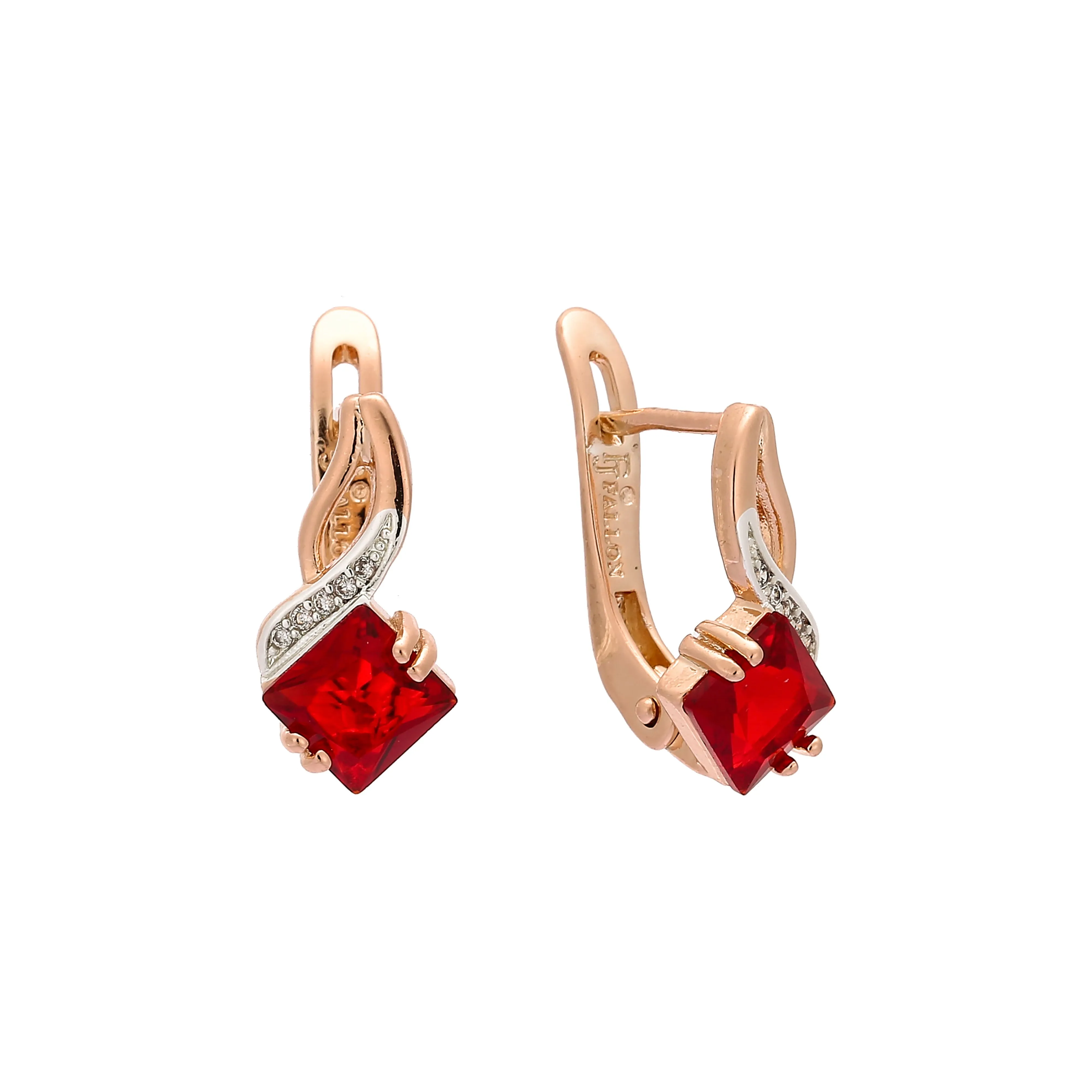 .Rose Gold two tone solitaire rhombus stone earrings