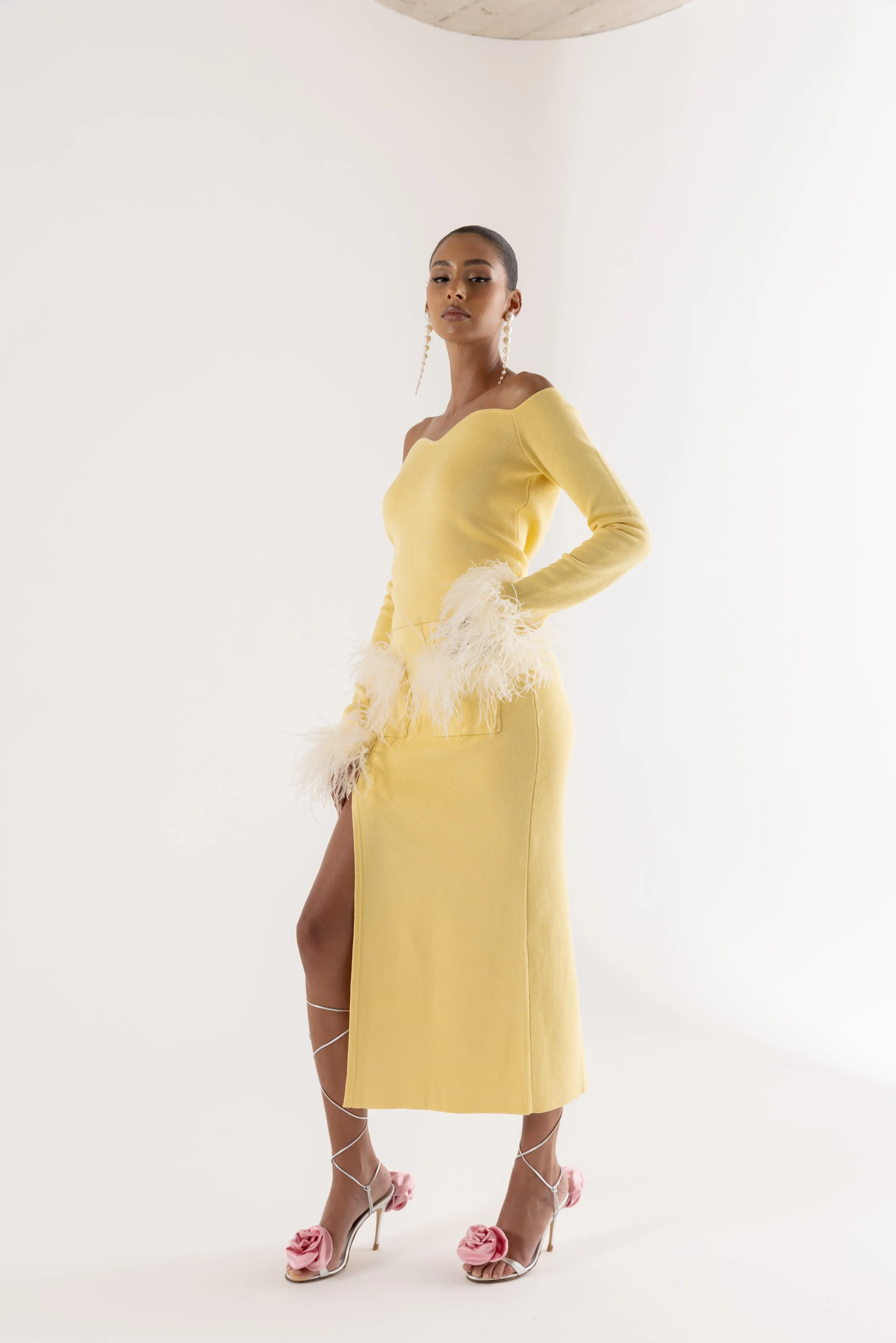 Yellow Vanilla Knit Top With Detachable Feathers Cuffs