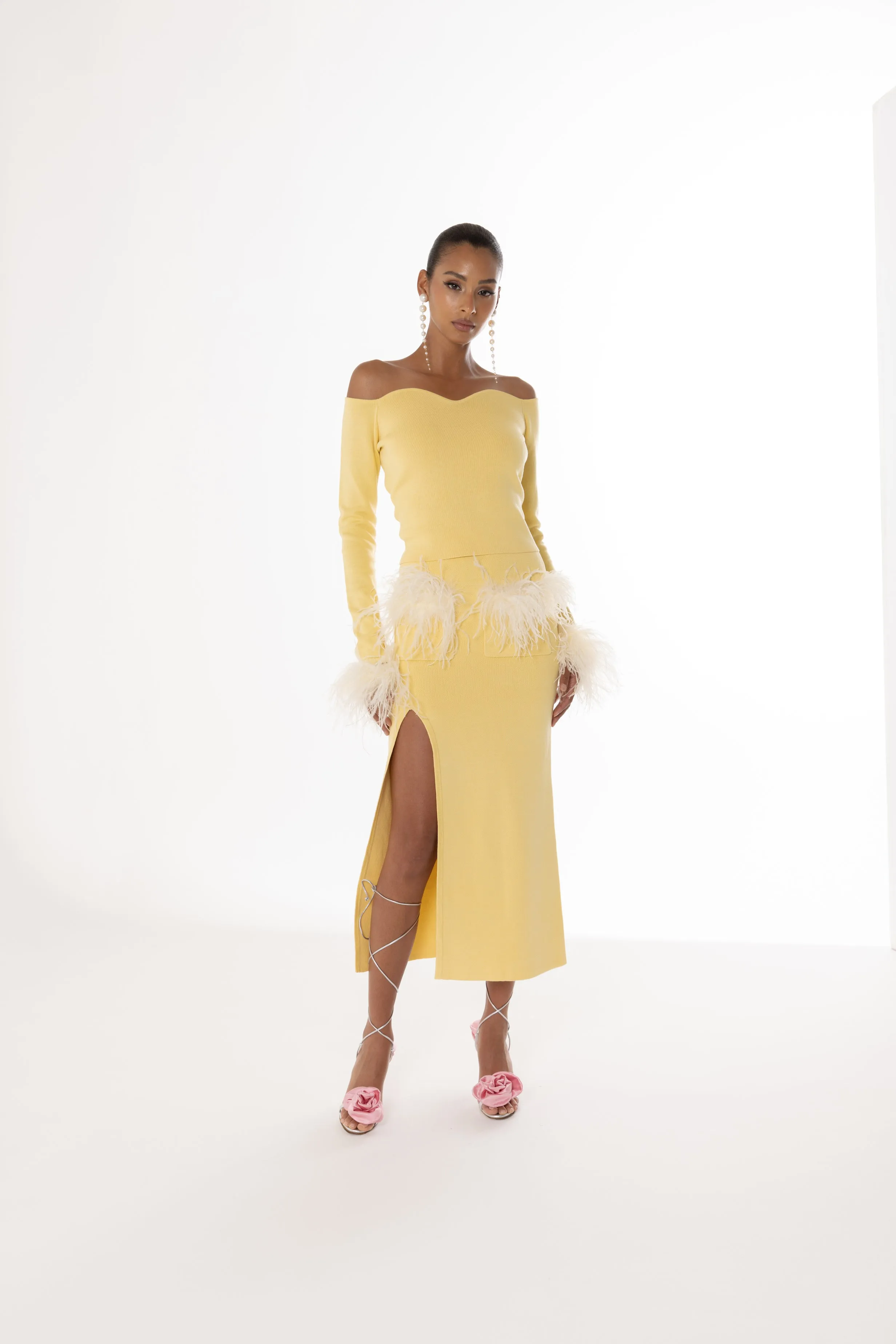Yellow Vanilla Knit Top With Detachable Feathers Cuffs