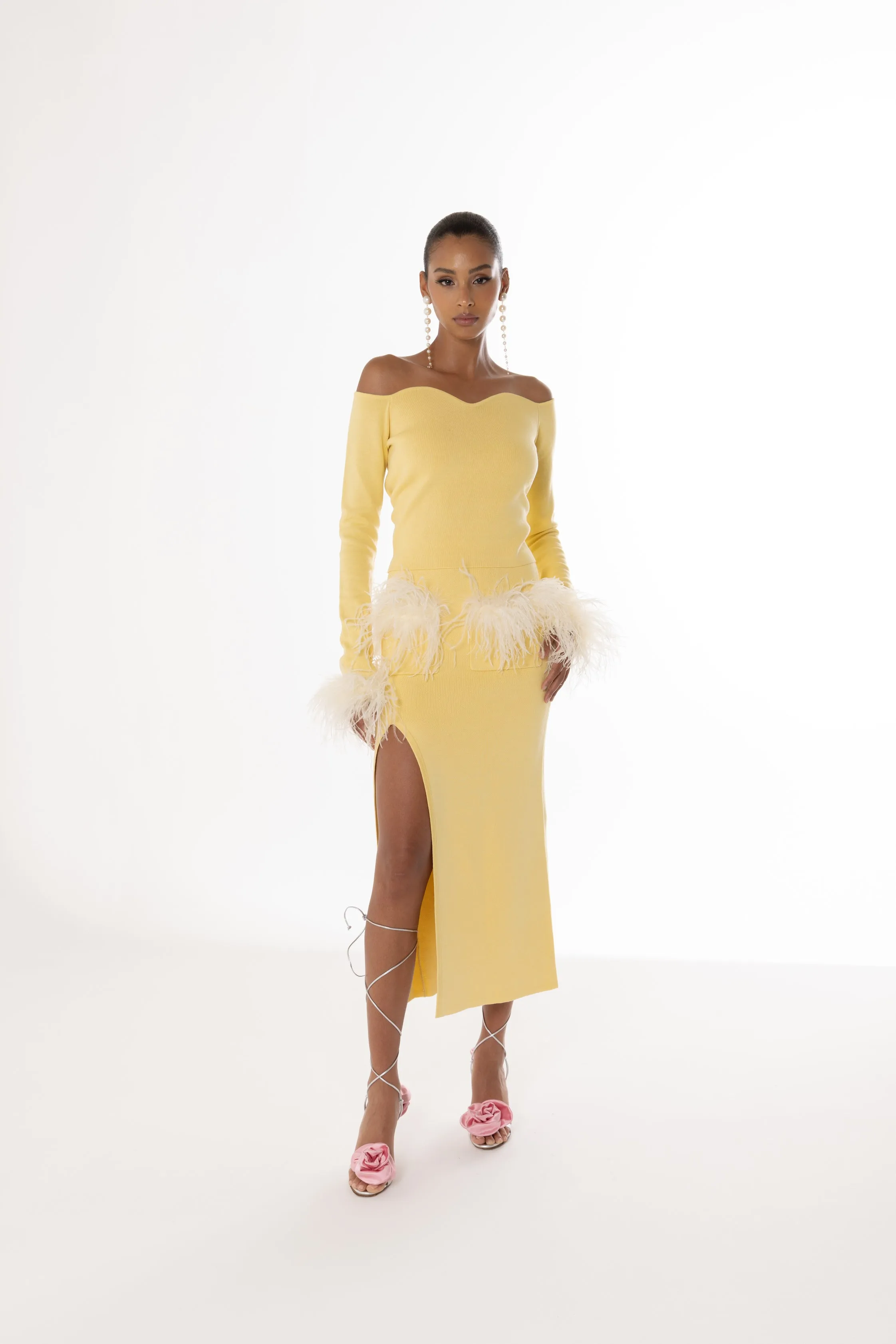 Yellow Vanilla Knit Top With Detachable Feathers Cuffs